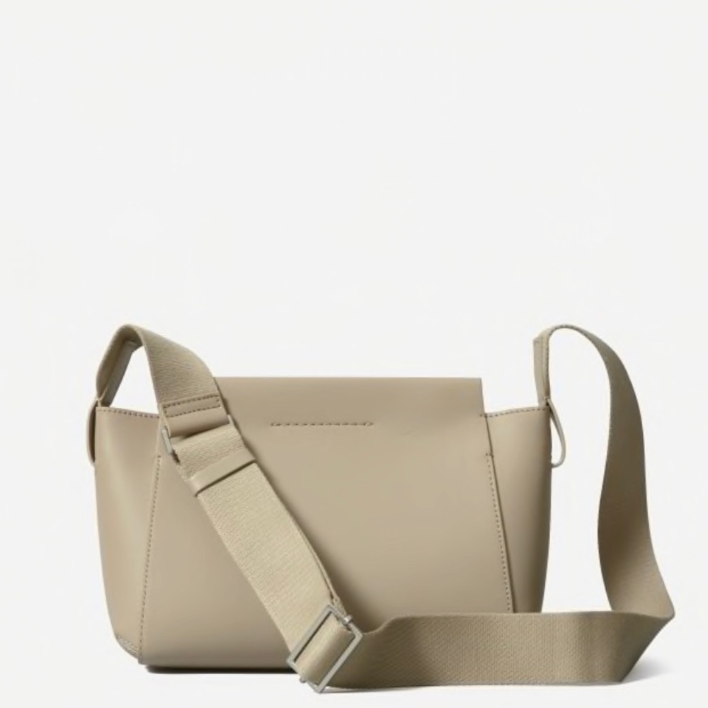 SOLD Like New Everlane Mini Form Bag in Biscuit